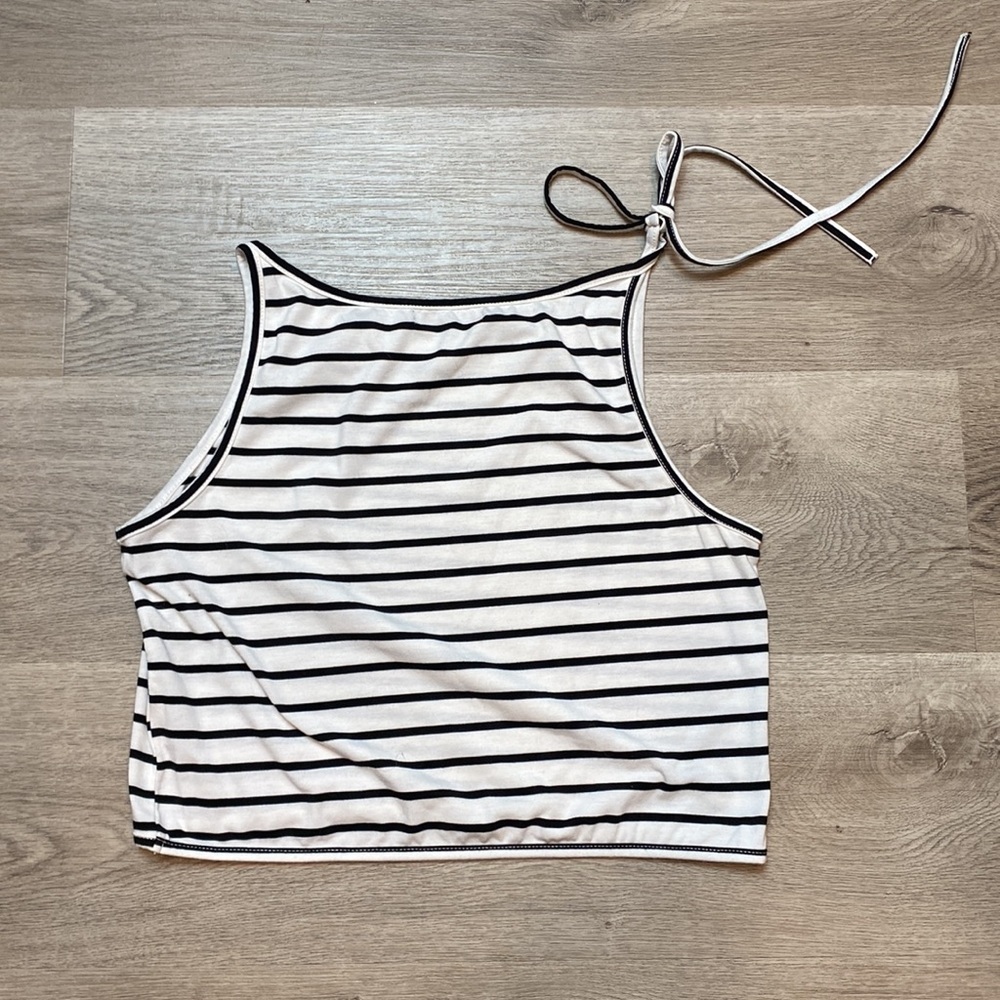 Dazy Striped Black and White Crop Top Spaghetti Strap Tank w/ Bow - Picture 6 of 6
